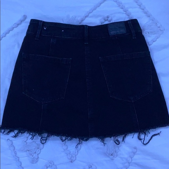 Black denim button up distressed skirt - Picture 2 of 4